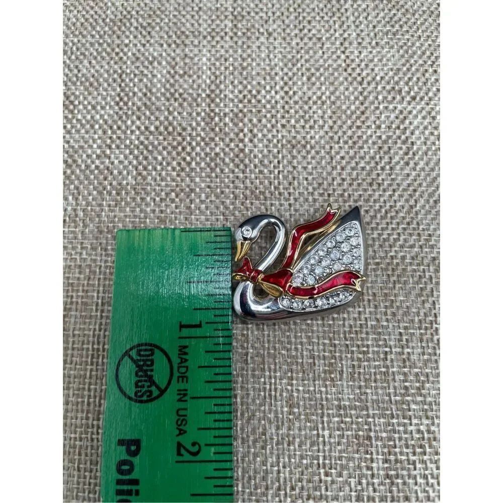 Vintage Brooch Swarovski Logo Swan Rhodium plated Swarovski Pave Crystals - Picture 7 of 8